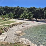 Plage de la colline Marjan – Prva voda
