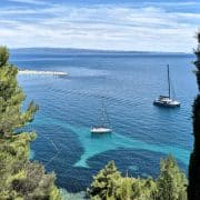 Plage Kašjuni à Split – Voiliers